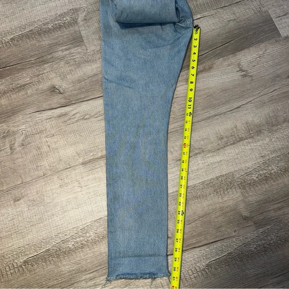Levis excellent pre